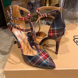 Classy multi color heels!